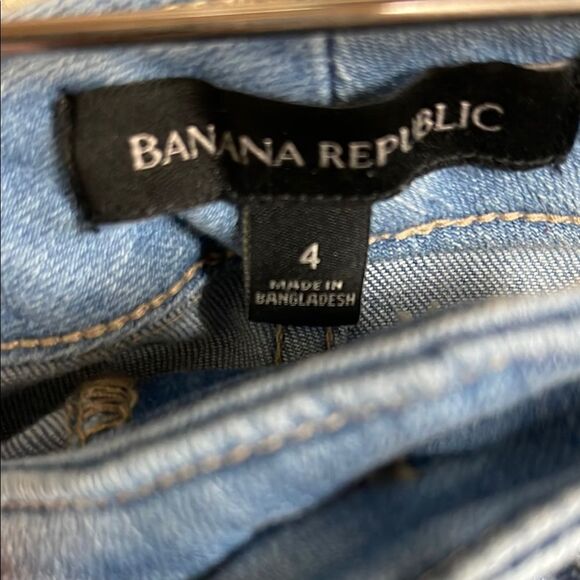 Banana Republic Blue Denim Button-Front Skirt, Size 4 - Picture 6 of 9